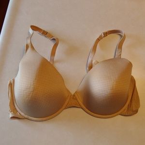 Chap's beige checkered bra 38D